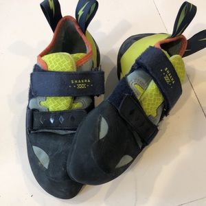 Evolv Shakra
Size 7 Woman’s Climbing Shoes